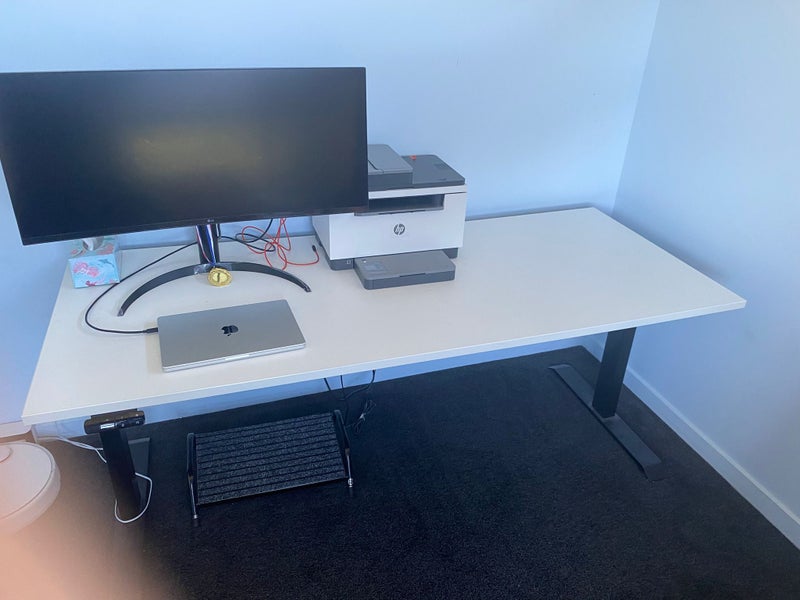 Up1 180 TWIN MOTOR Electric Height Adjustable Standing Desk Carousel 1