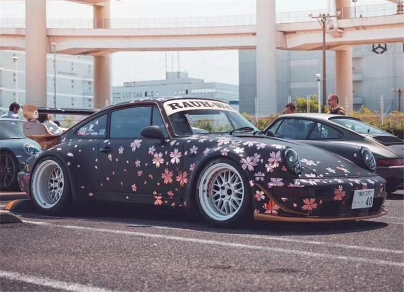 BIG 2011 RWB Porsche 1/18 scale diecast model SOLIDO Carousel 9