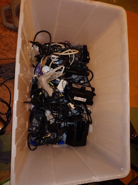 Bulk Lot of Electronics & Gaming Gear – $1 Reserve63614225230593111