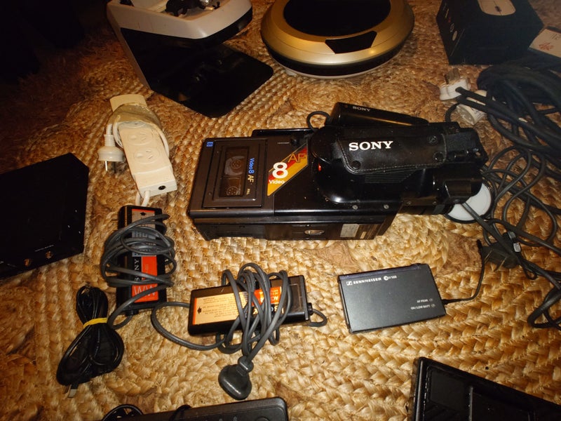 Bulk Lot of Electronics & Gaming Gear – $1 Reserve63614225230593113
