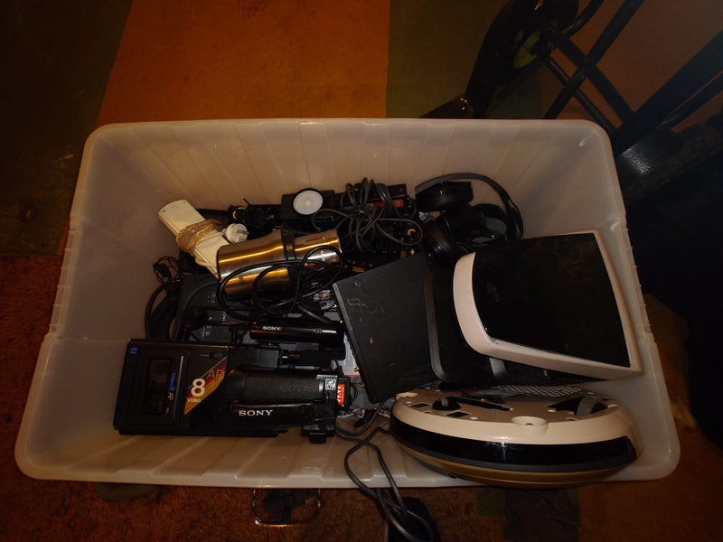 Bulk Lot of Electronics & Gaming Gear – $1 Reserve63614225230593112