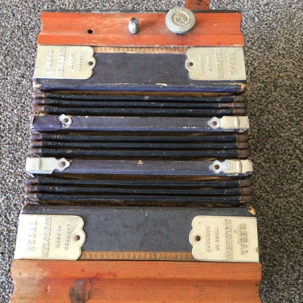 German Made Regal Melodeon Carousel 4