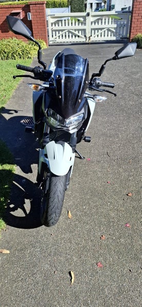 Kawasaki Z400 202263613534949250111
