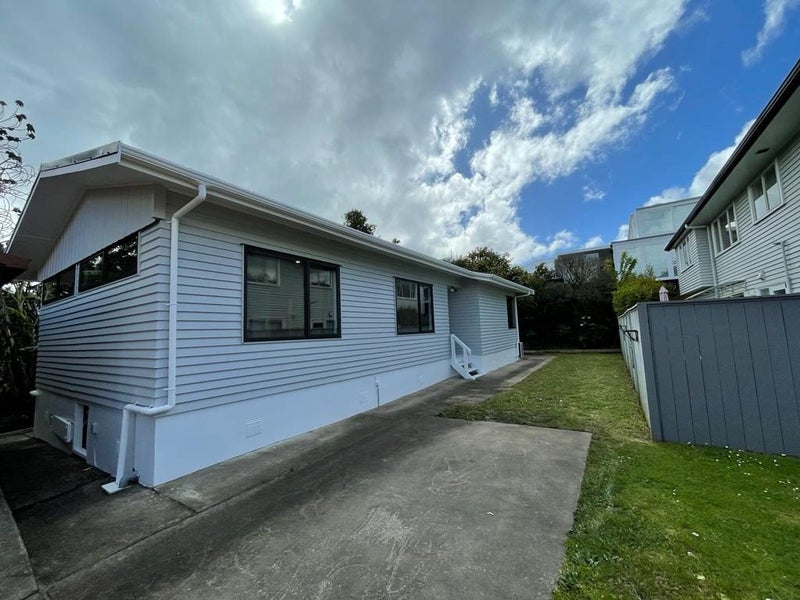 Image 1 of 20