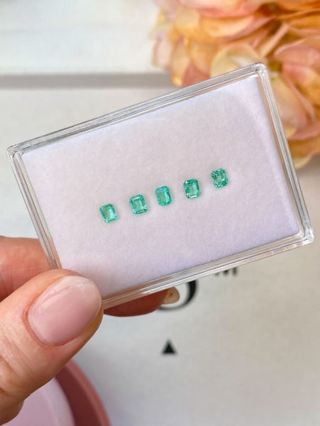 $1 RES ~ $2686 Value * 1.22ct Colombian Emerald Layout Carousel 1