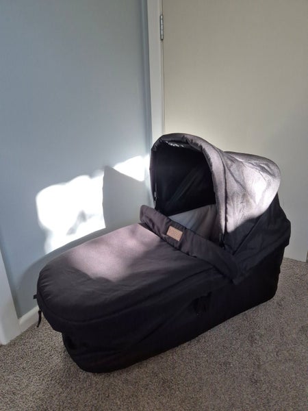 Mountain Buggy Carrycot Plus for Urban Jungle, Terrain and +One Carousel 2