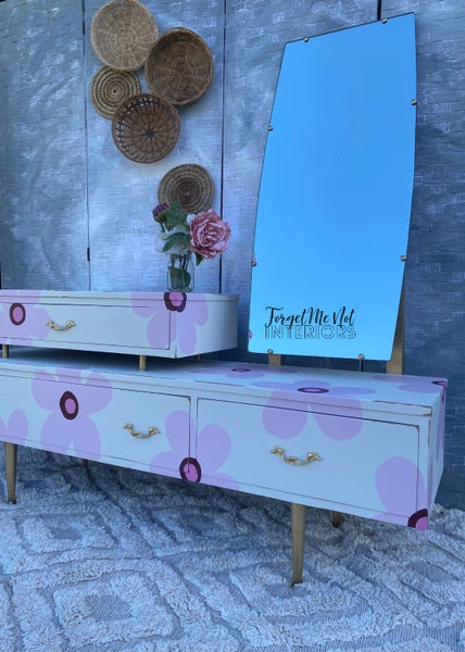 Flower Dressing table with mirror Carousel 2