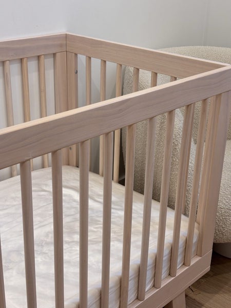 Babyletto Hudson 3 in 1 Cot with Toddler Conversion Kit & Mattress Carousel 2