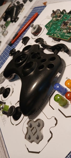 Unique Deconstructed Xbox 360 Controller Art! Carousel 2