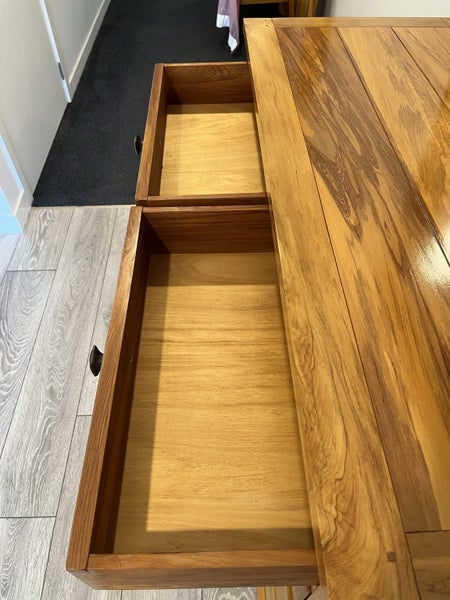 New Zealand Rimu drawers/ dressing with mirror63614402694787111