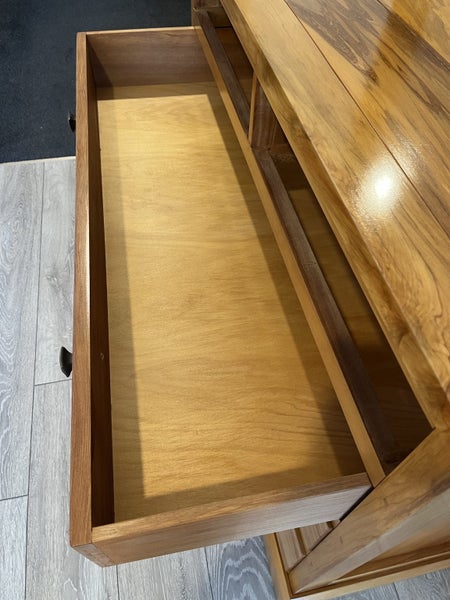 New Zealand Rimu drawers/ dressing with mirror63614402694787112