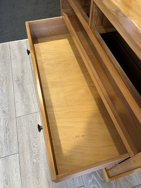 New Zealand Rimu drawers/ dressing with mirror63614402694787113