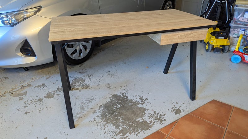 Desk 1200mm Carousel 1