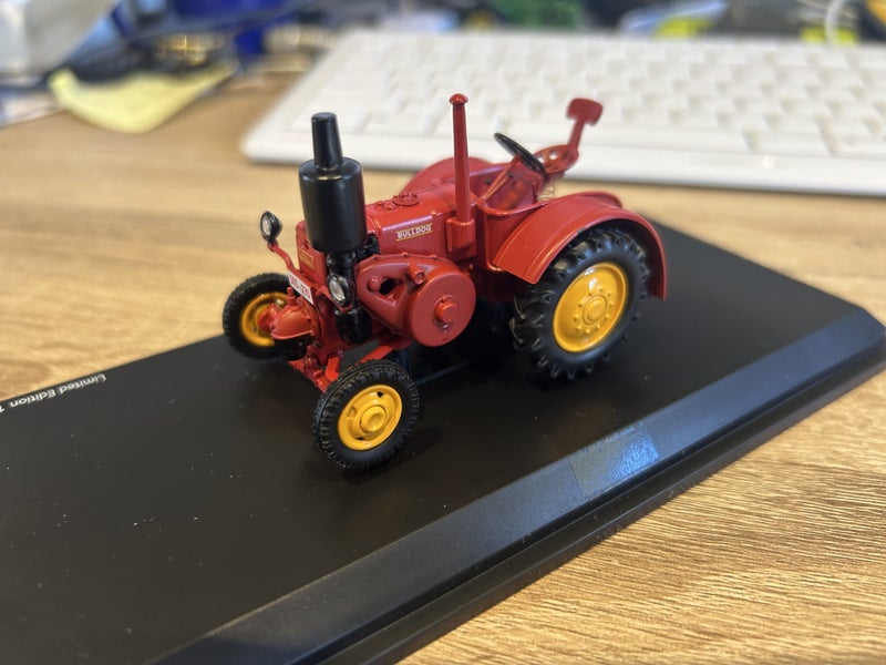 1:43 Scale K.L. Bulldog Tractor Carousel 1