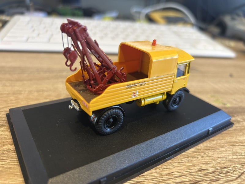 1:76 Scale Bradford AEC Matador Wrecker Truck Carousel 2