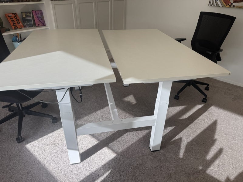 Agile Electric 2 Double standing desk Carousel 1