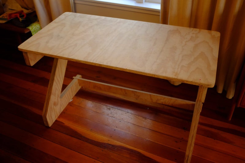 Kitset work table in good condition Carousel 1