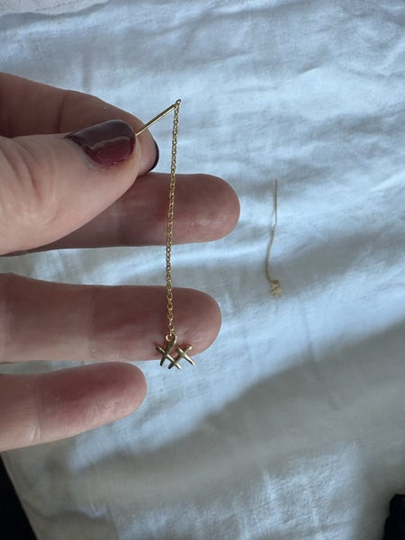 Moochi thread earrings Carousel 5