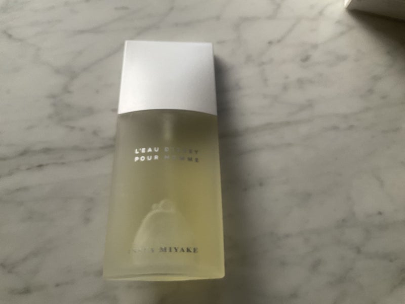 “ NO Box “ Issue Miyake L’eau D’issey Pour Homme EDT 125ml Carousel 1