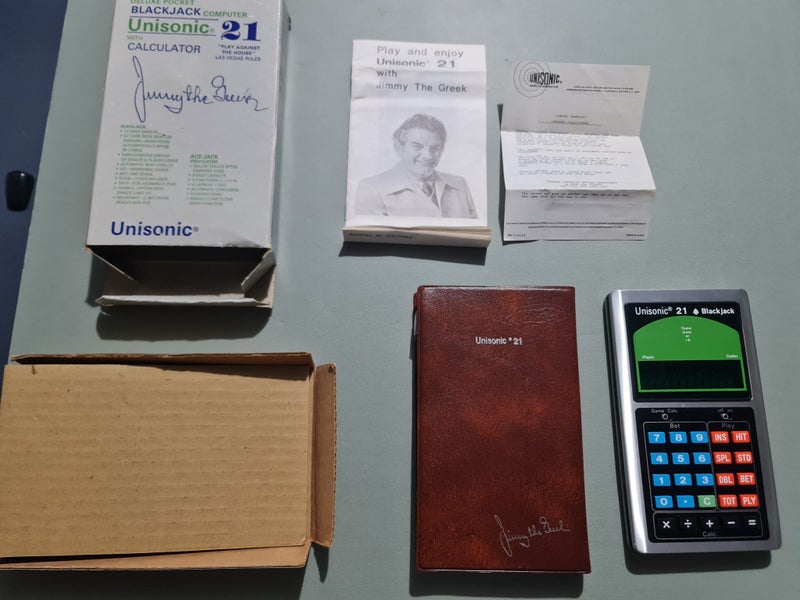 Handheld Early 1977 Green Screen Deluxe Game Calculator Blackjack with box +more Carousel 1