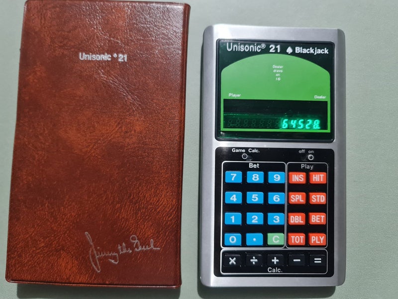 Handheld Early 1977 Green Screen Deluxe Game Calculator Blackjack with box +more Carousel 2
