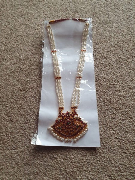 Indian traditional jewellery, can be ideal for Bharat Natyam Carousel 1
