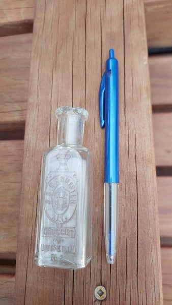 SMALL SS BANNISTER DUNEDIN CHEMIST BOTTLE Carousel 2