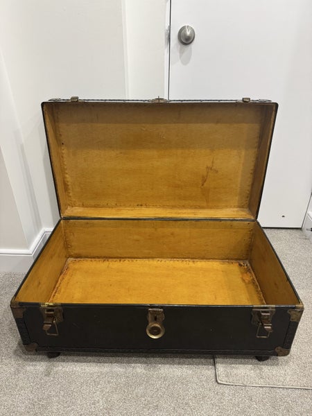 Vintage trunk Carousel 5