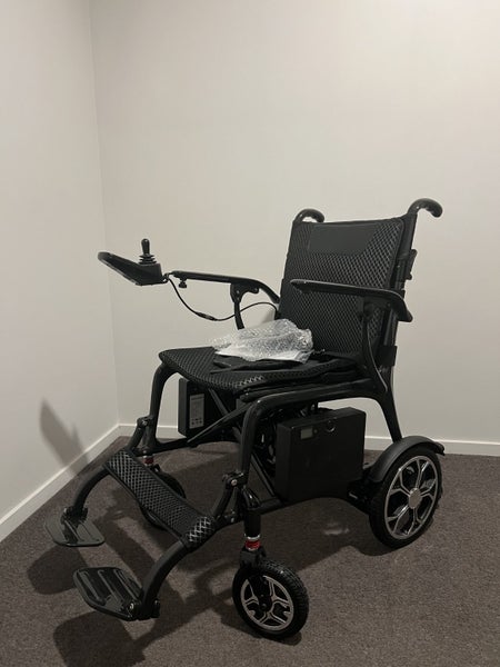 13kg Ultra-Lightweight Electric Wheelchair brandnew Carousel 2
