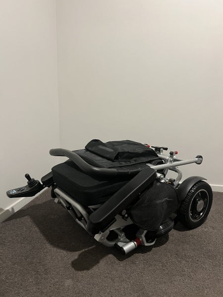 16kg Lightweight Electric Wheelchair brandnew Carousel 4