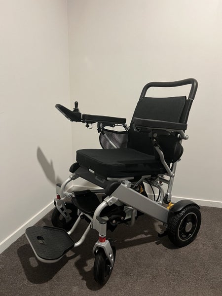 16kg Lightweight Electric Wheelchair brandnew Carousel 2