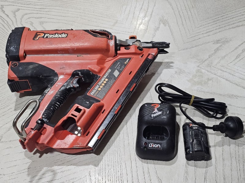 Paslode B20580 FrameMaster Framing Nail Gun 2021 Carousel 1