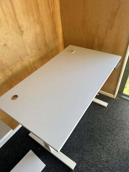 Electric standing desk Carousel 2