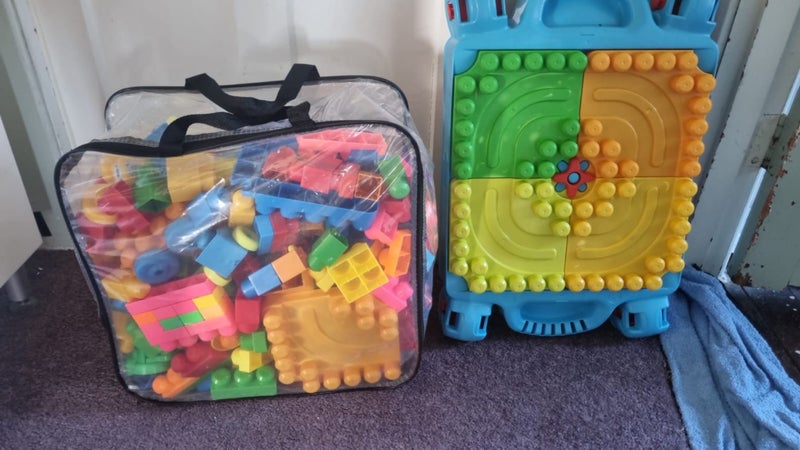 Bulk Mega blocks & table Carousel 1