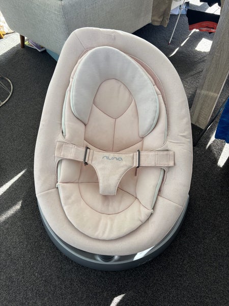 Nuna leaf grow Carousel 2
