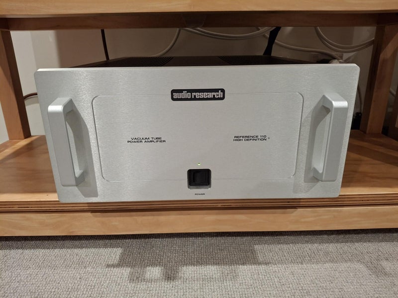 AUDIO RESEARCH REFERENCE 110 POWER AMP Carousel 1