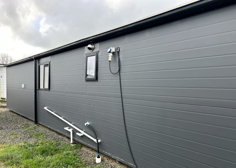 2 bdm Tiny Home Far North Carousel 10