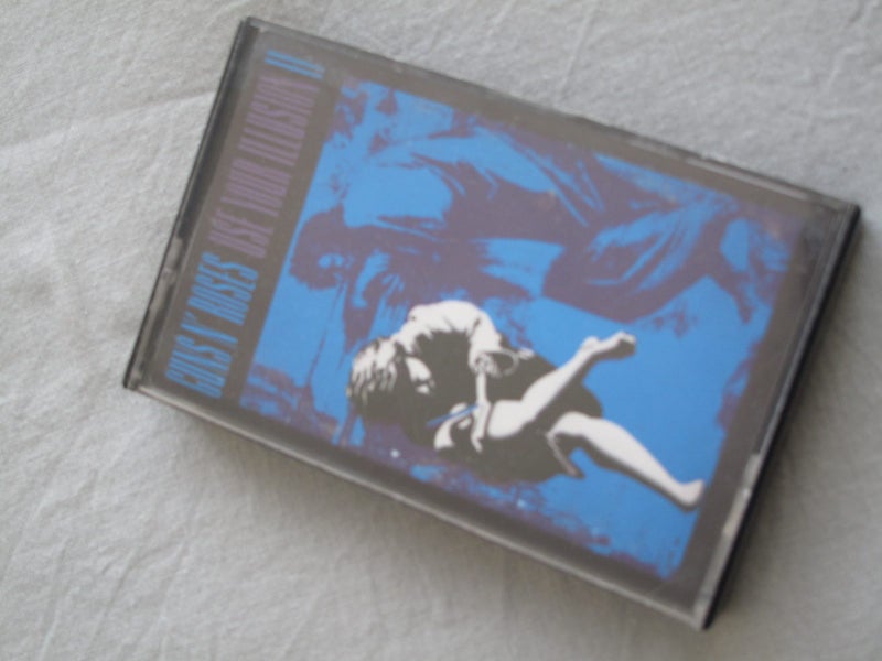 Guns n' Roses - Use Your Illusion II - Cassette Tape :) Carousel 1
