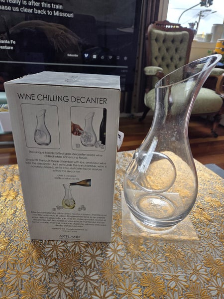 Rare wine chilling decanter Carousel 1