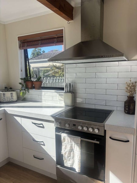 Paraparaumu Beach, 4 bedrooms64623928602755113