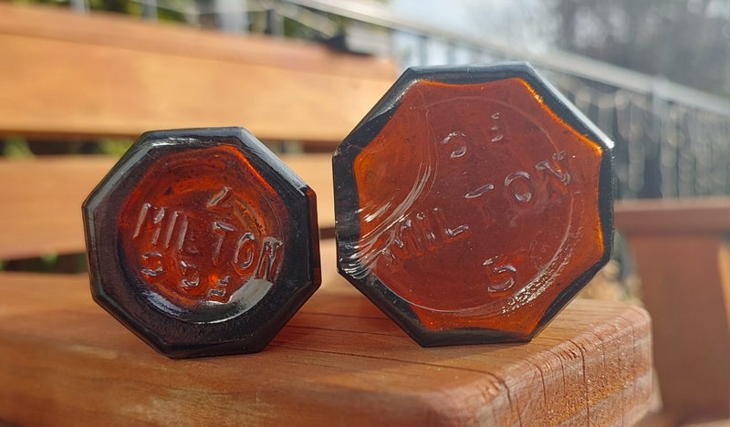 AMBER CHEMIST BOTTLES Carousel 2