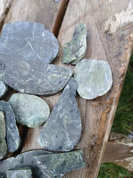 Nelson Region Stone Slices Carousel 7