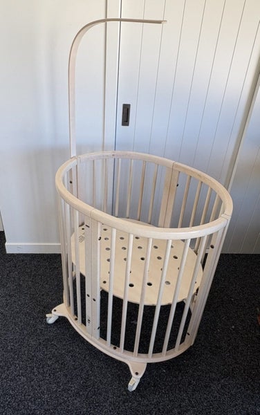 Stokke® Mini & Sleepi Cot Carousel 2