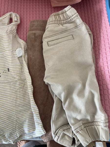 Mixed clothing 3-6months Carousel 2