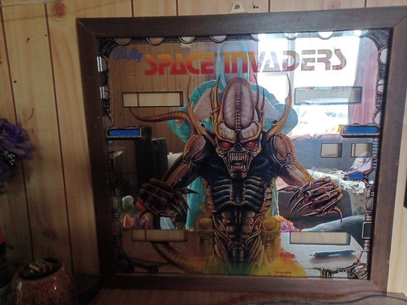 Space invaders glass pinball front Carousel 1