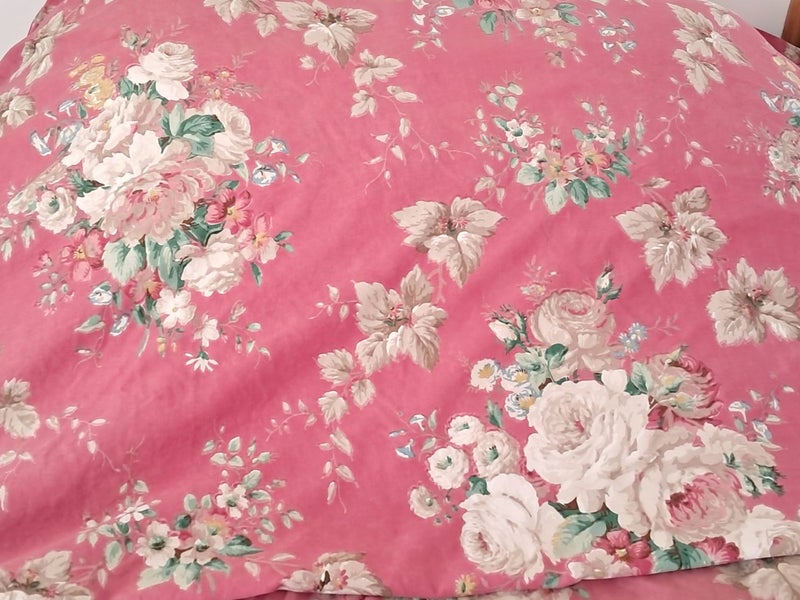 Beautiful vintage English chinz Carousel 3