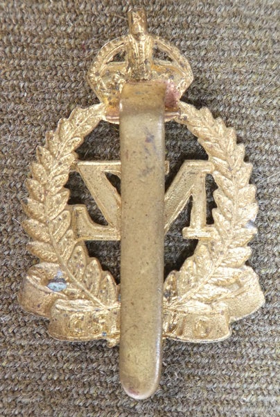 WW2 ONWARDS HAT BADGE ENGLISH MADE QUALITY GUANT? Carousel 2