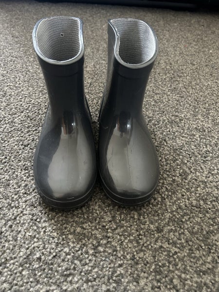 Boys Gumboots Size 9 Carousel 1
