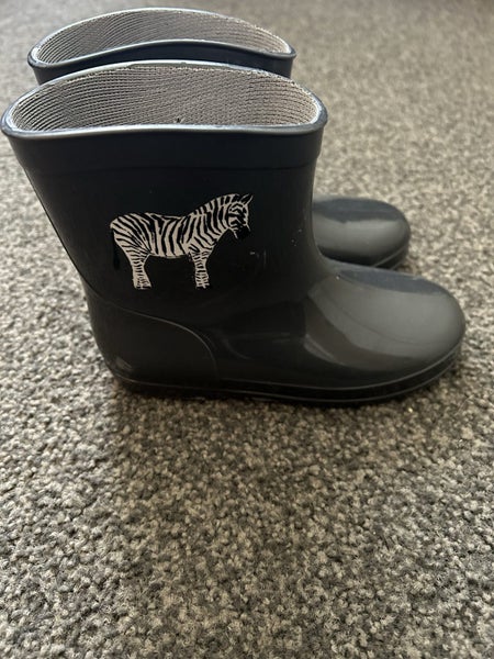 Boys Gumboots Size 9 Carousel 2