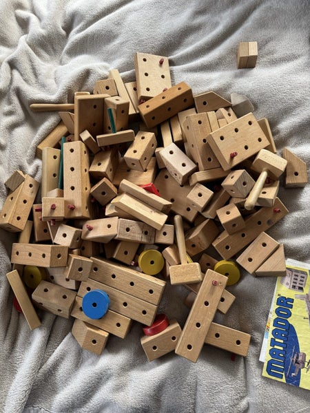 Matador building blocks Carousel 1